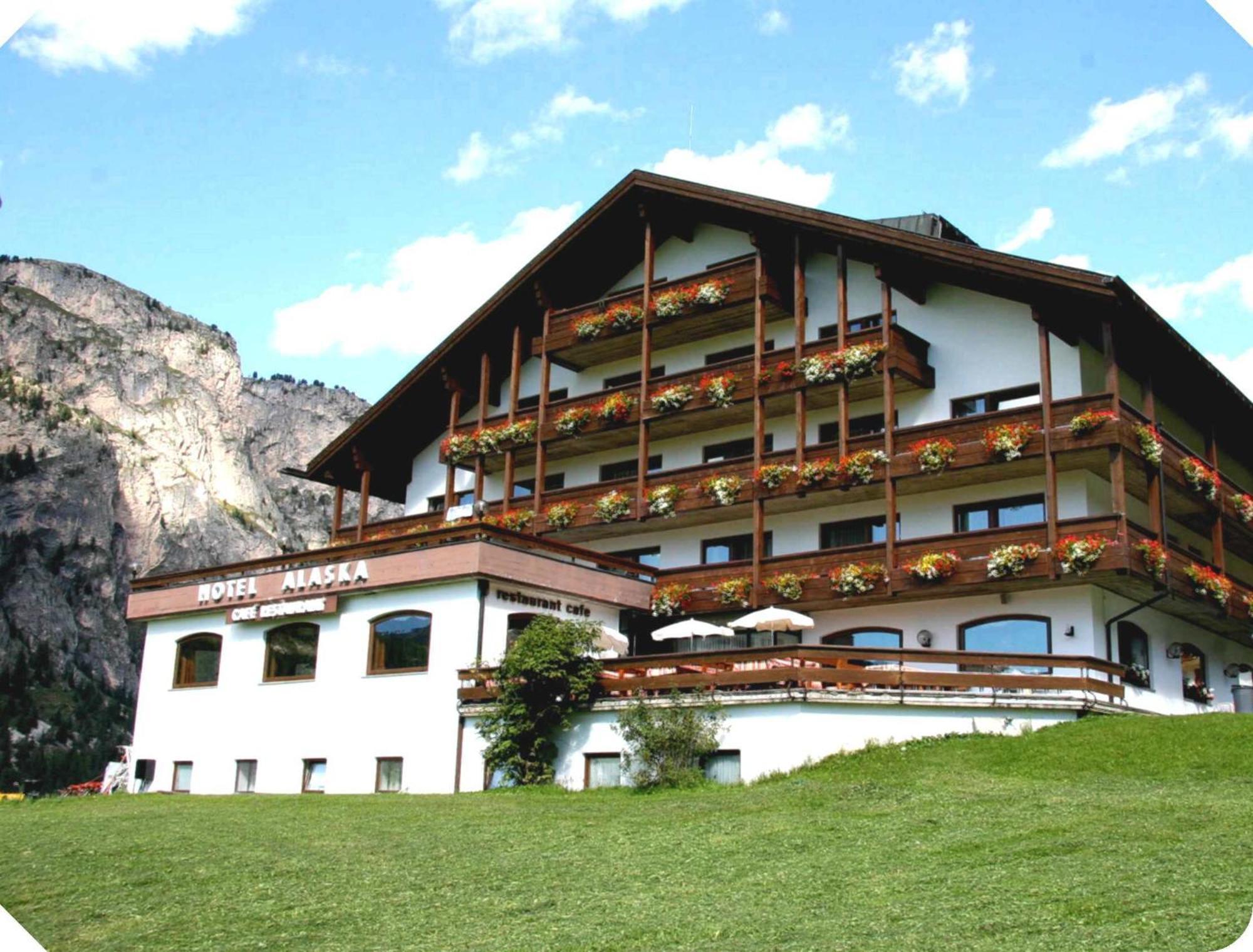 Hotel Alaska Selva di Val Gardena Exterior photo